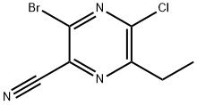 3-bróma-5-clóra-6-ethylpyrazine-2-carbonitrile