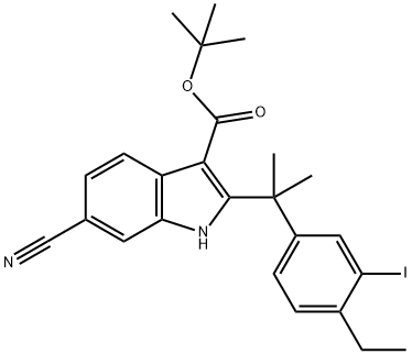 treas-bhúitile 6-cianó-2-(2-(4-eitil-3-iodaféinil)própán-2-il)-1H-indole-3-carbocsaláit